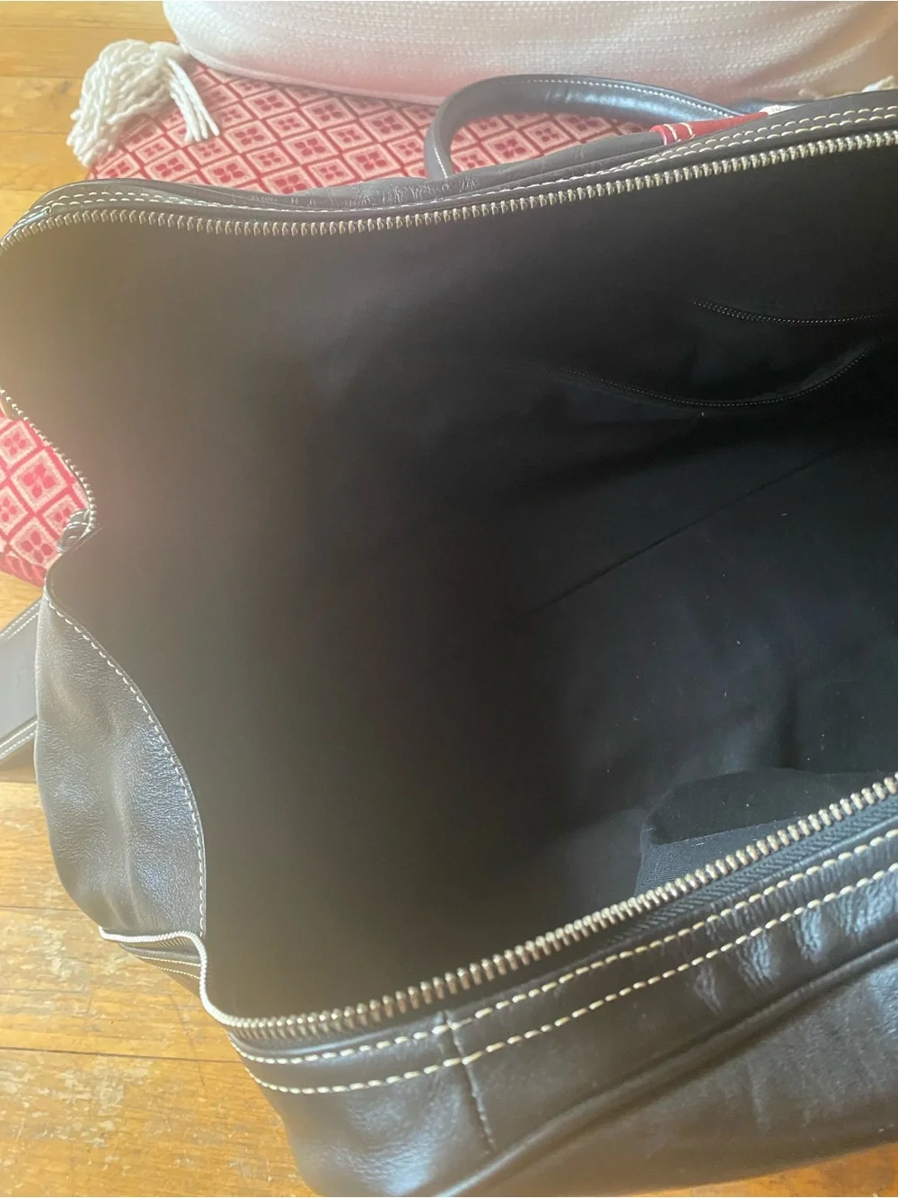 Red Envelope classic black